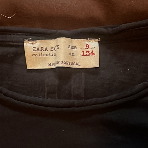 Size 9 boys long sleeve shirt with back detailing - Picture 3 of 3